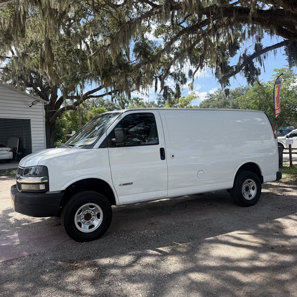 2006 Chevrolet G2500 Vans